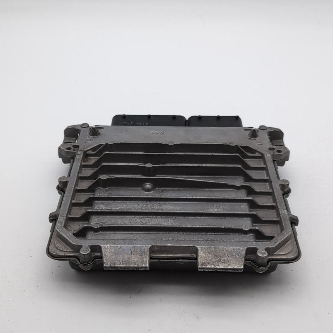 2015 2016 Mercedes C300 W205 Engine Computer Control Module A2749000800