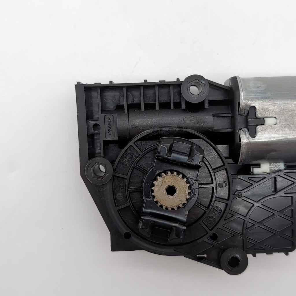 2023 2024 2025 BMW X1 U11 Panoramic Sunroof Power Sun Shade Motor OEM 9854524