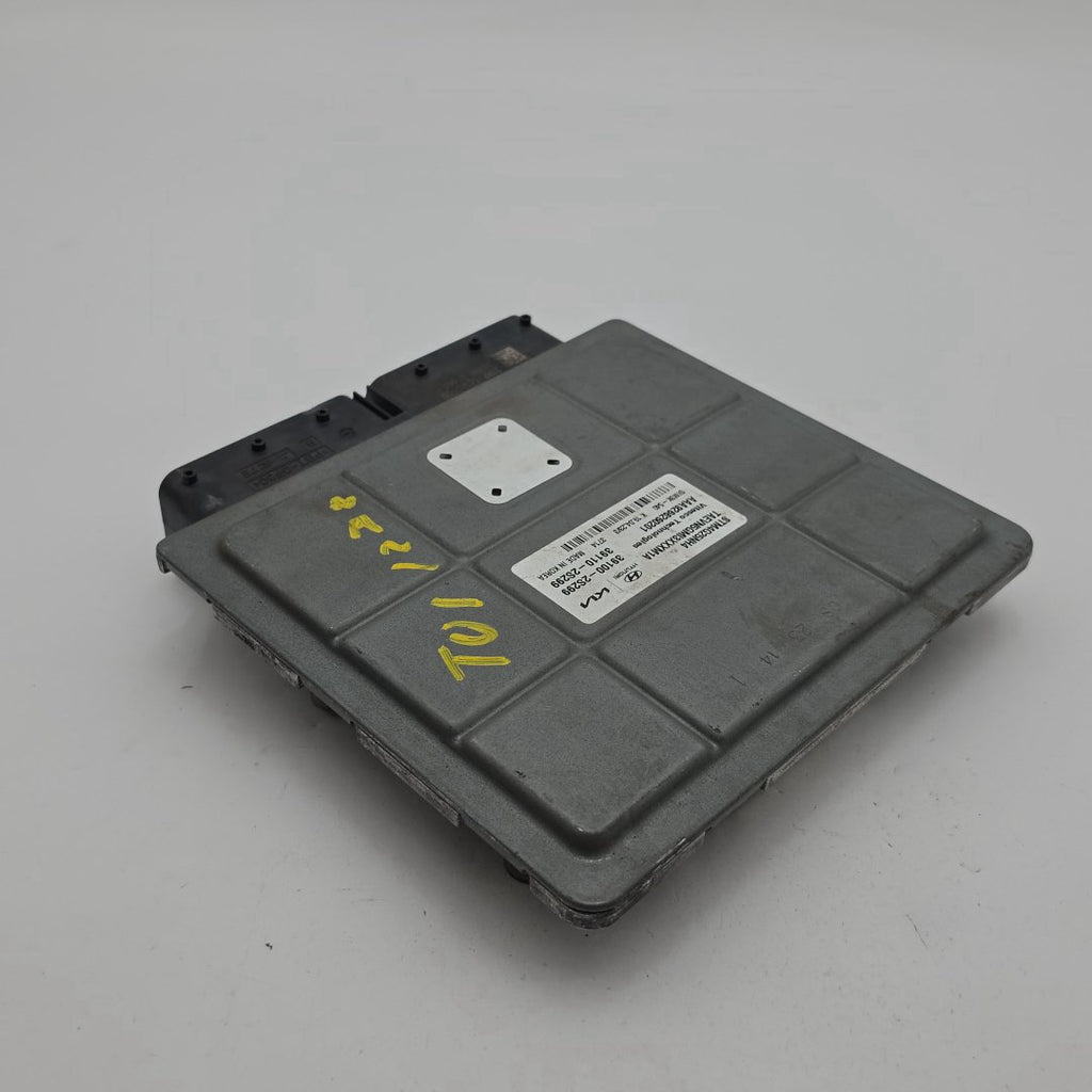 2023 Hyundai Santa Fe 2.5L Engine Computer Control Module ECU 39100-2S299