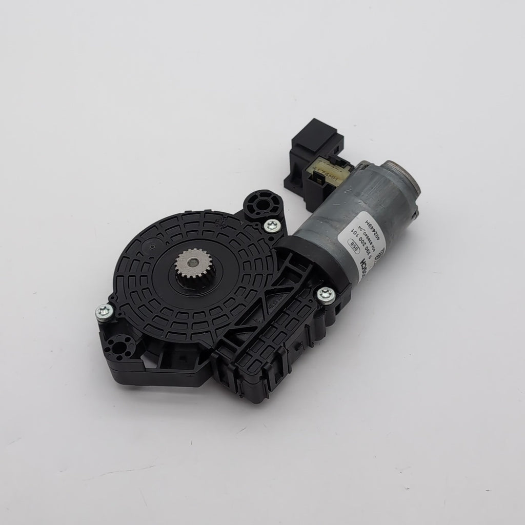 2014 2015 Mercedes S550 Bosch Rear Sun Roof Shade Motor OEM 0390200101