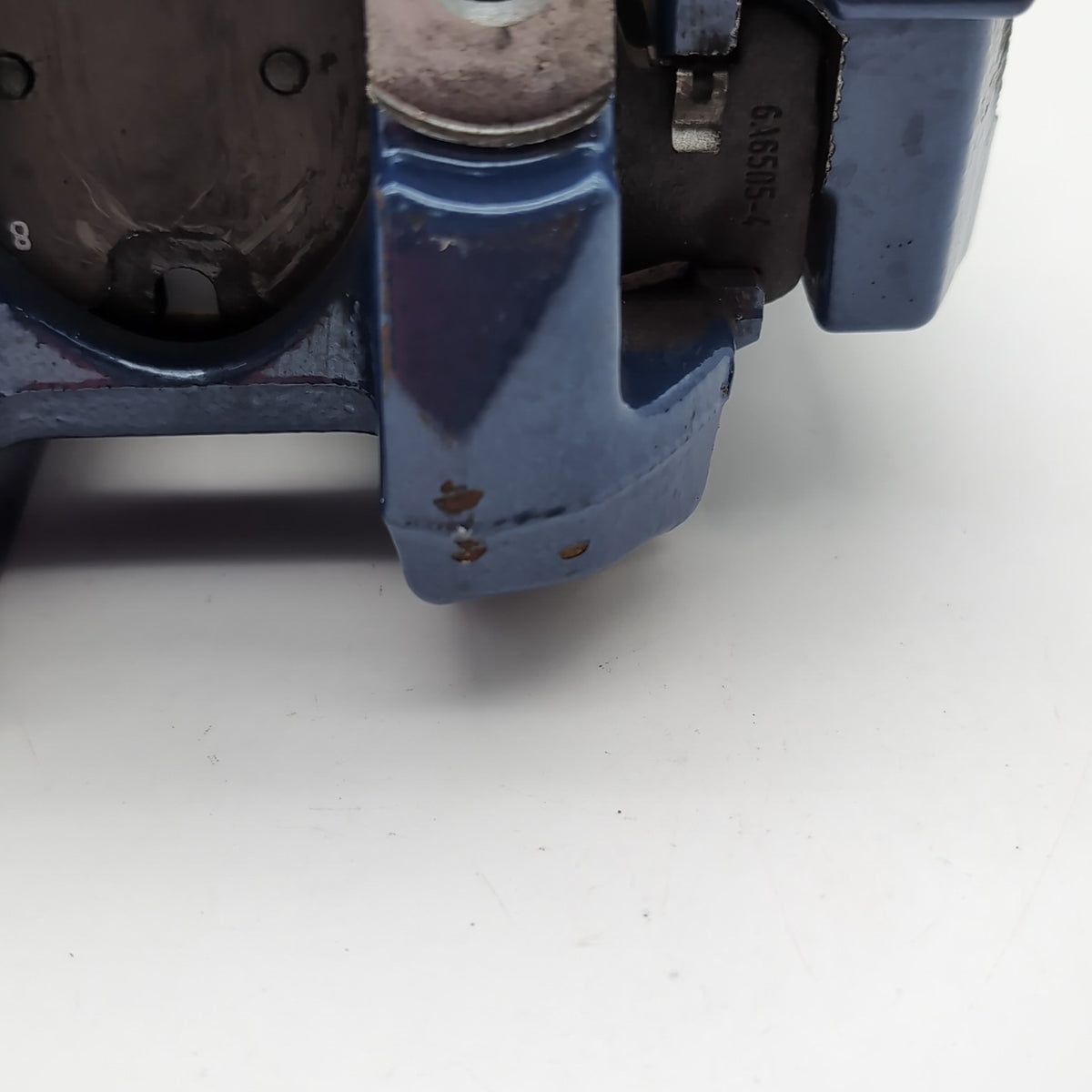 2025 BMW 550E Rear Left Brake Caliper Blue OEM 8834275