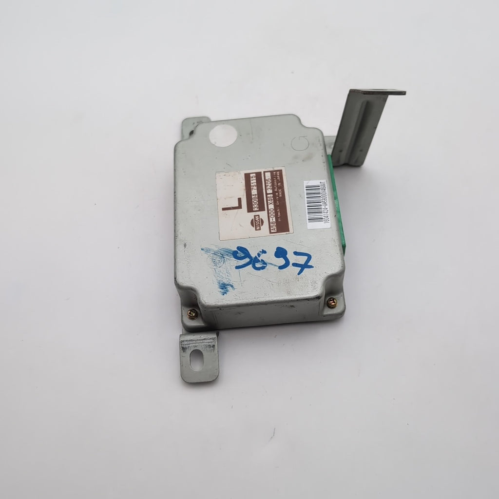 2004 Infiniti QX56 Transfer Case Control Unit Module 330847S115