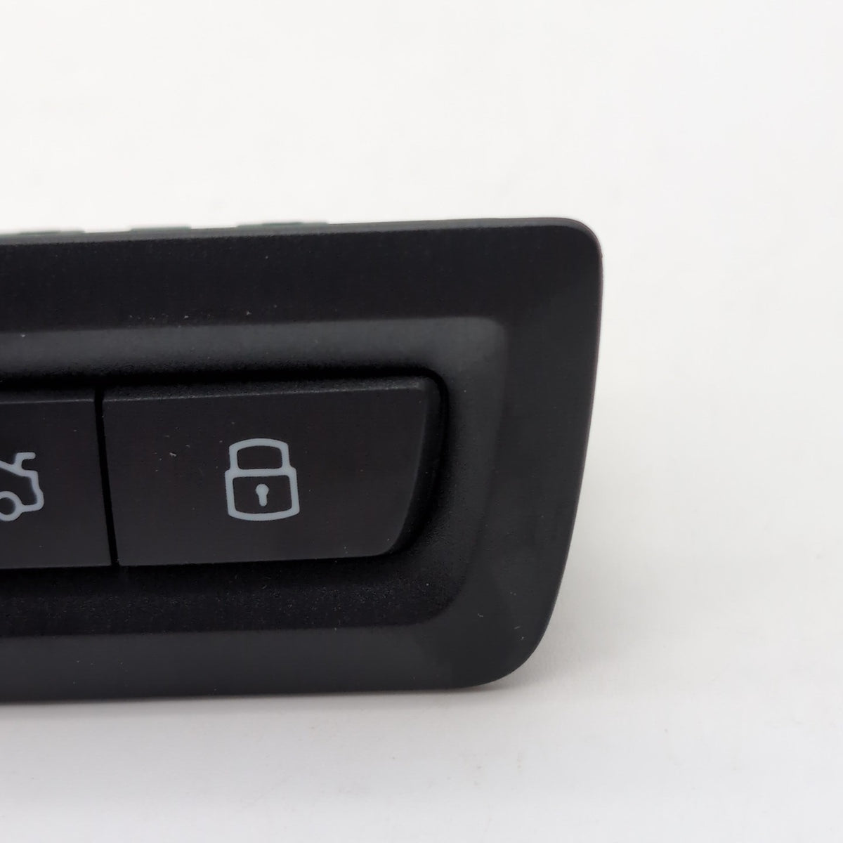 2021 - 2026 BMW 540i 530i i5 G60 M5 X1 X2 X3 Trunk Lid Tailgate Switch Button