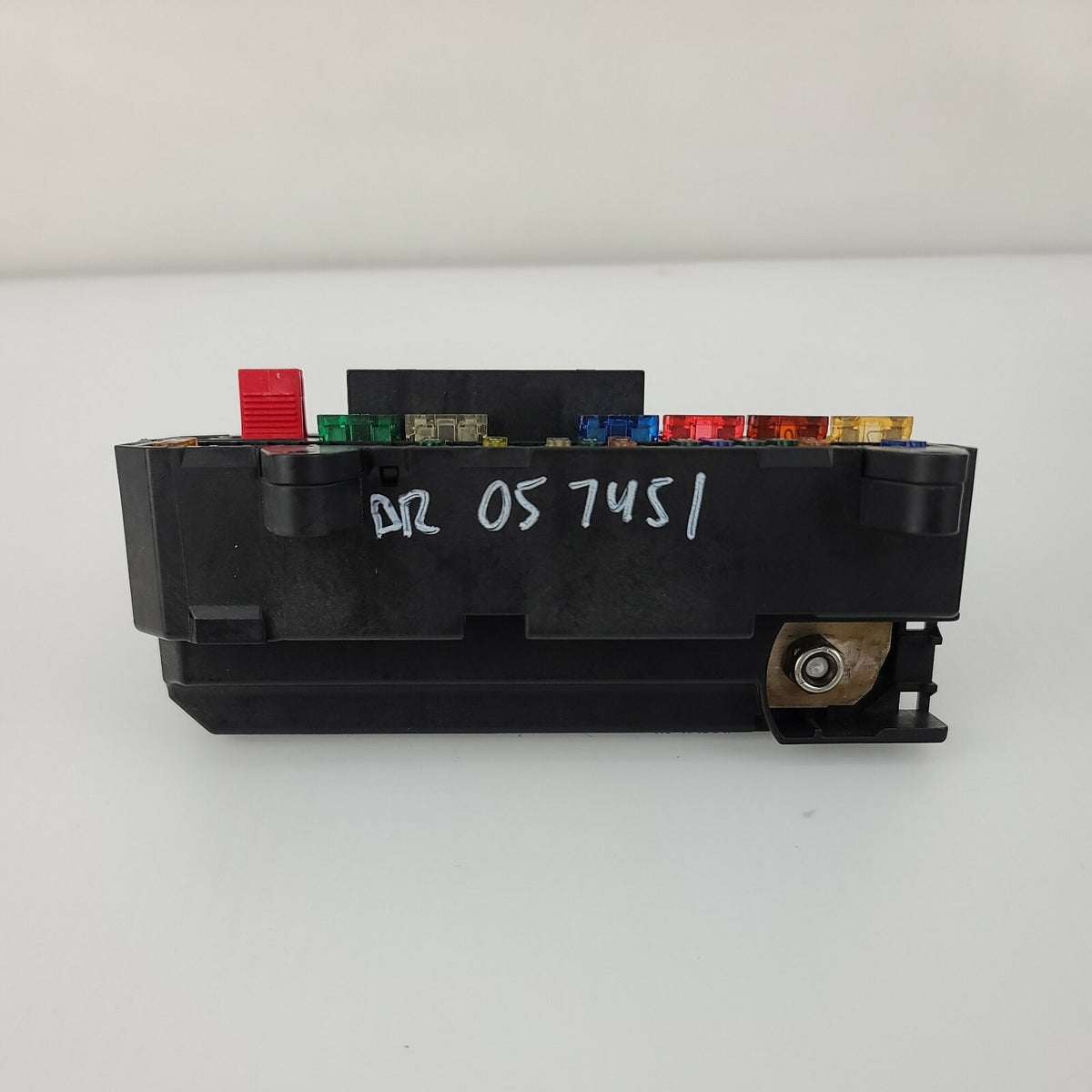 2002- 2009 Bmw E65 E66 Distribution Trunk Relay Fuse Box Module Unit 6900583
