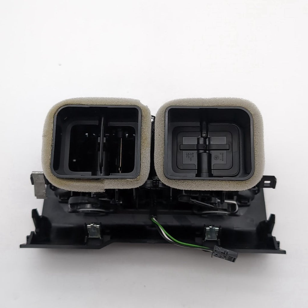 2024 - 2026 BMW 530i 540i G60 Sedan Rear Dash AC Air Vent 5A13167
