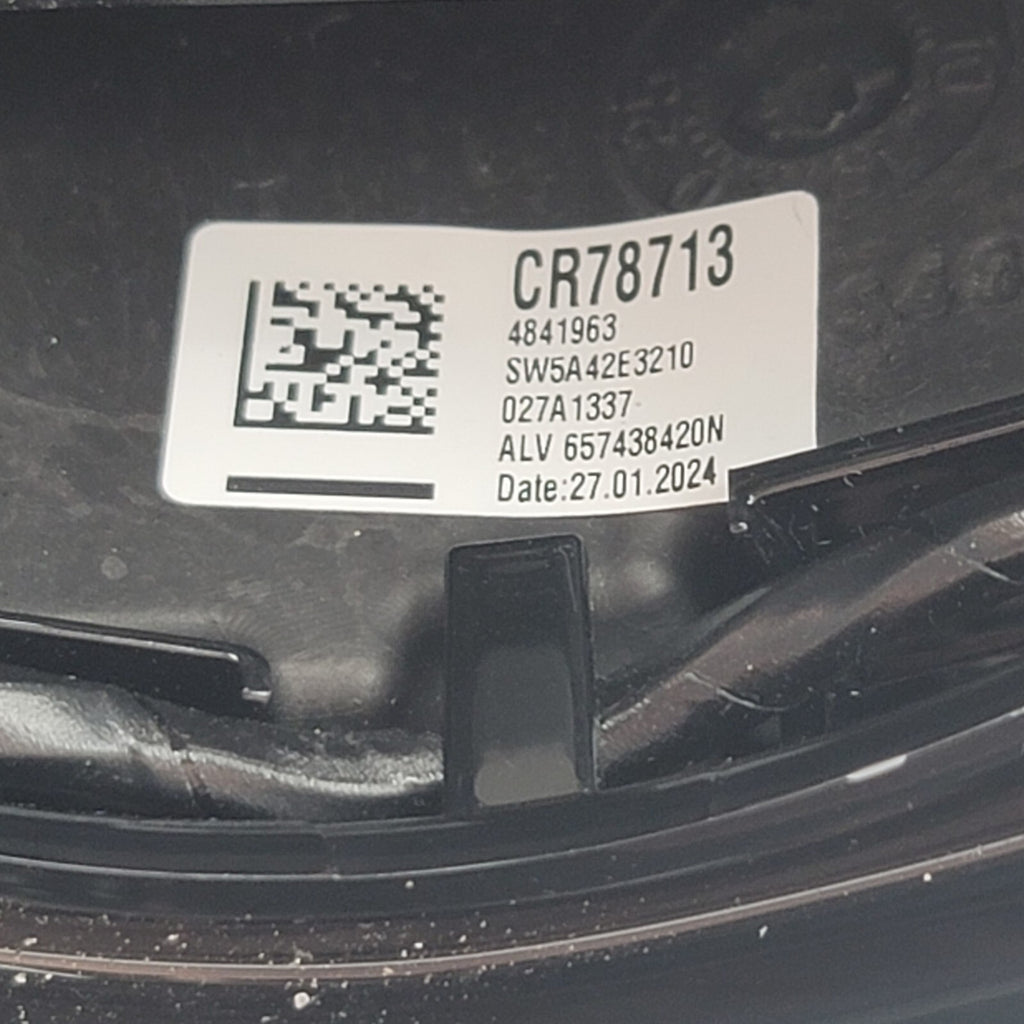 2024 BMW i5 G60 FRONT STEERING WHEEL W/ HEAT W/PARK ASSIST W/ CRUISE CONTROL