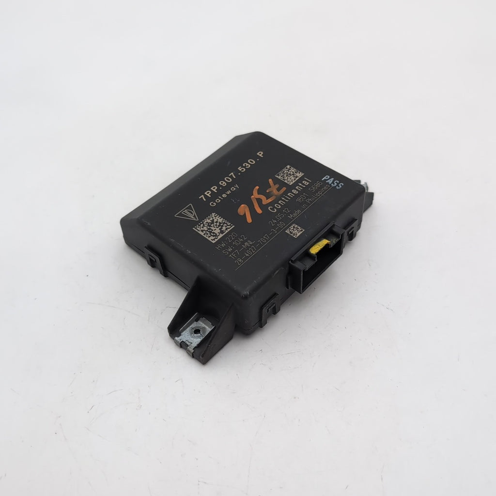 2013 Porsche Cayenne Gateway Control Module