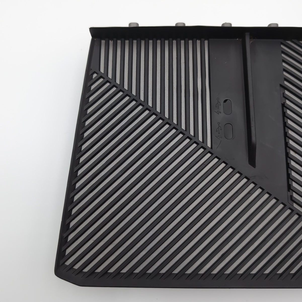 2025 BMW X3 G45 CENTER CONSOLE CHARGER WIRELESS CHARGING TRAY PAD MODULE