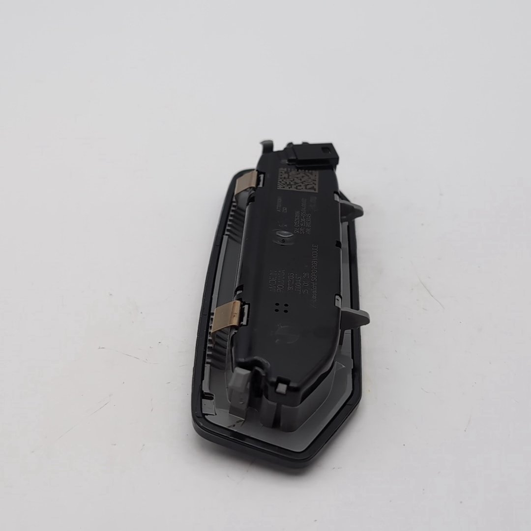 2023 - 2026 BMW X7 Rear Interior Reading Light Lamp 7911121