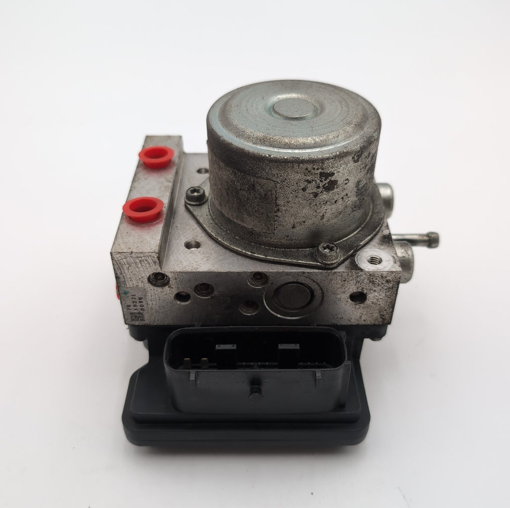 2011- 2014 Nissan Juke 1.6L ABS Anti Lock Brake Pump Control Unit 476601KC3B