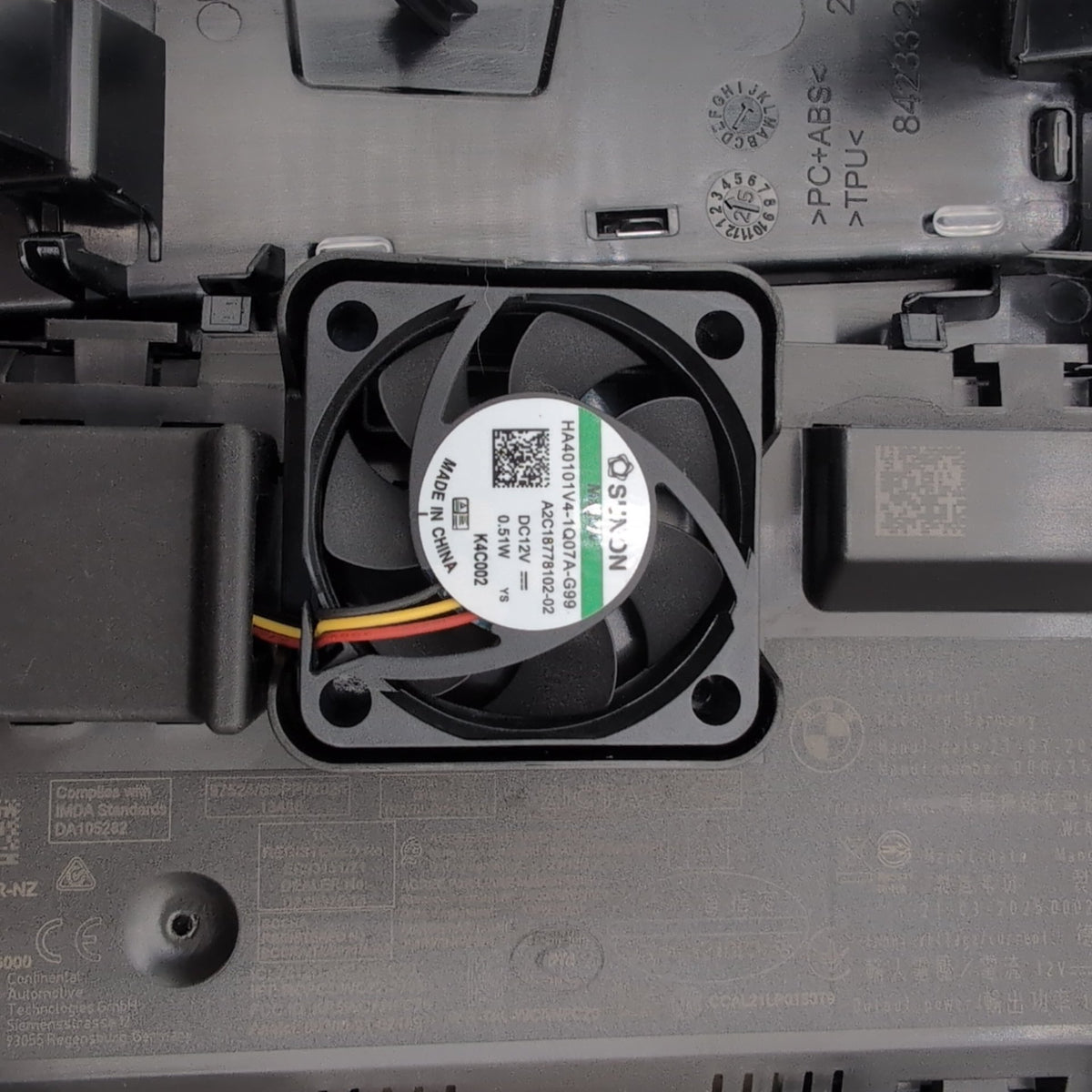 2022 - 2026 BMW X1 X2 Front Wireless Phone Charing Pad Tray 5A22F51 5B52225