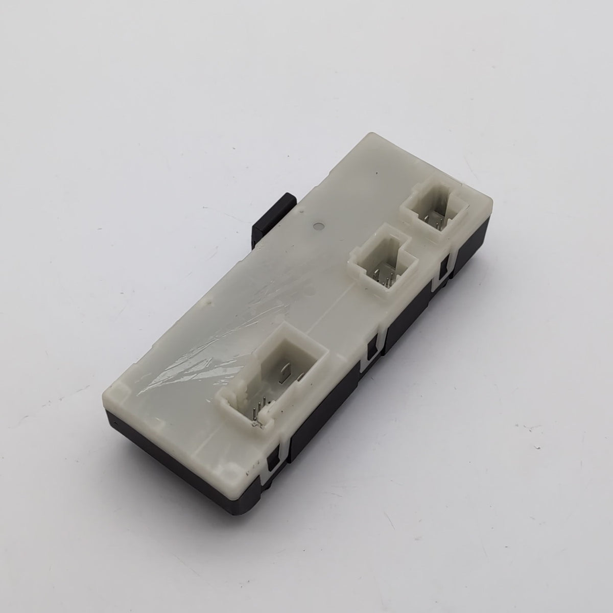 2016- 2019 BMW G11 G12 740I 750XI Rear Tailgate Decklid Control Module 7463683