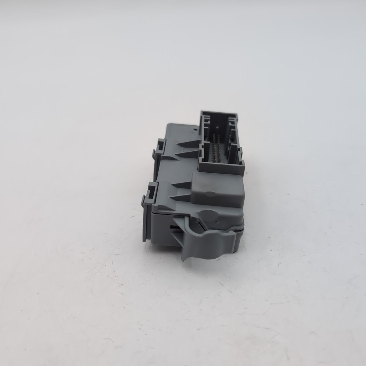 2022 - 2026 BMW X1 X2 Mini Cooper Countryman Power Distribution Box LIN Module
