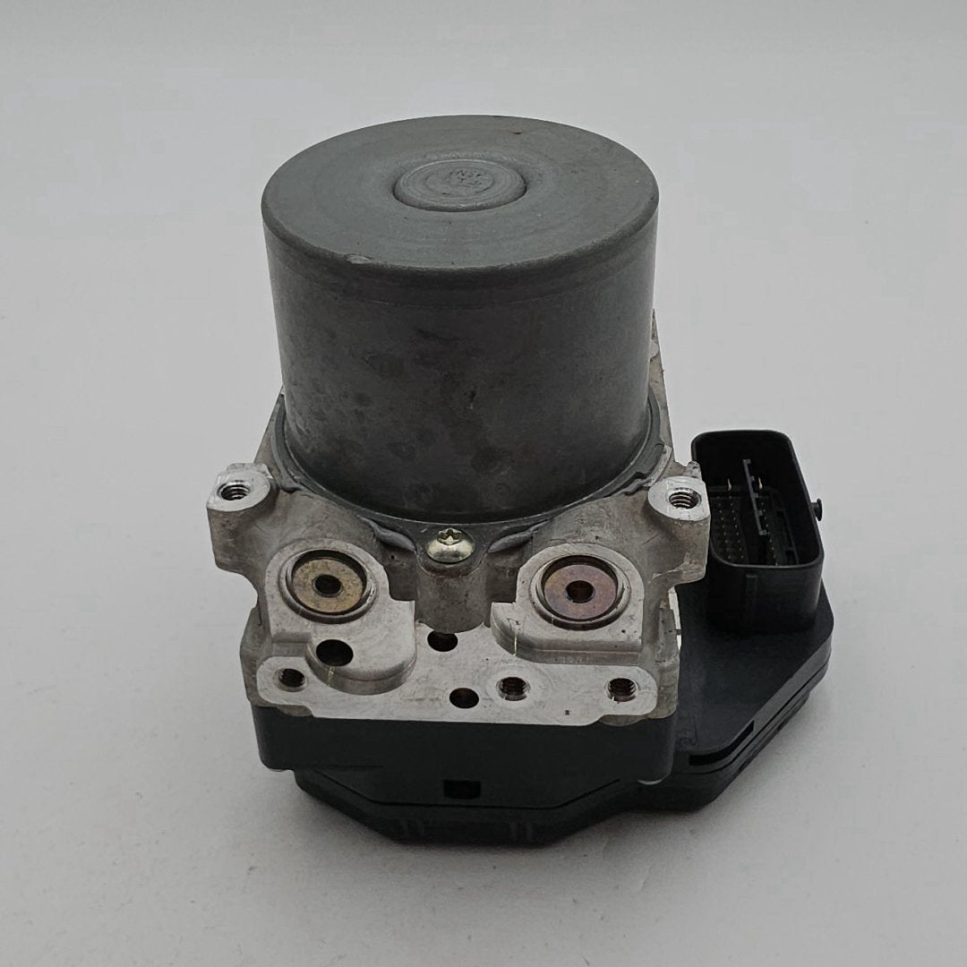 2016 2017 Infiniti Q50 3.0L ABS Anti Lock Brake Pump Control Unit 476604GH1A