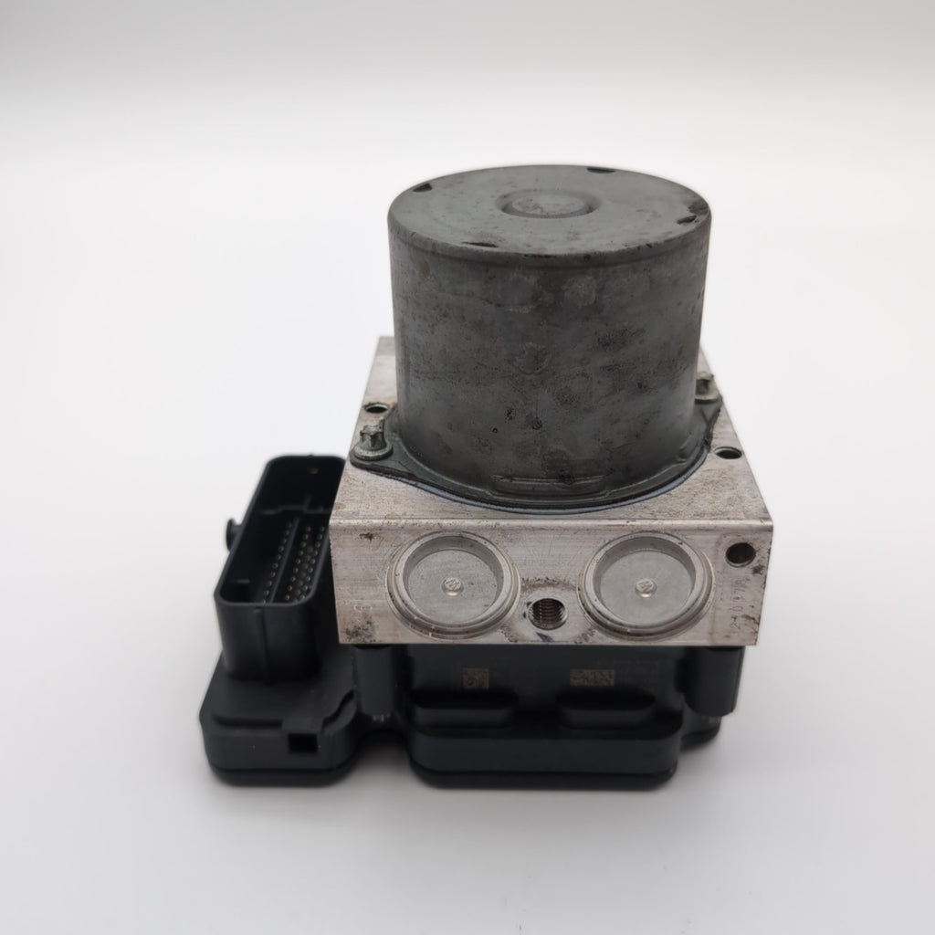 2016 - 2019 Chevrolet Cruze ABS Anti Lock Brake Pump Control Unit 39064667