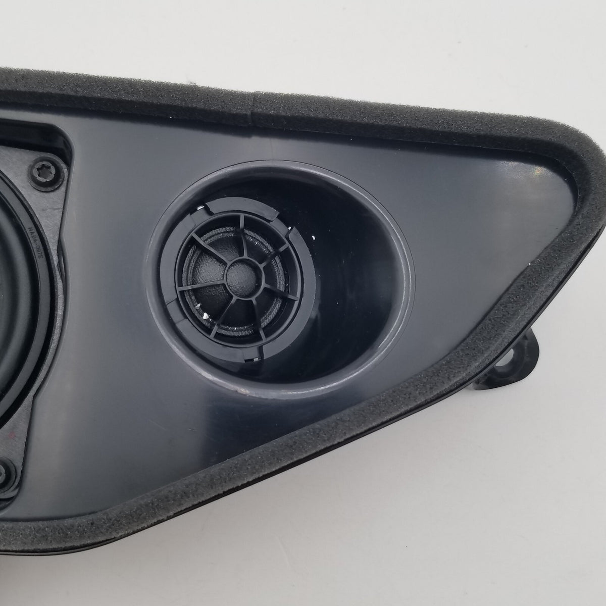 2019 - 2026 BMW X5 Rear Right D Pillar Harman Kardon Speaker Tweeter 2622520