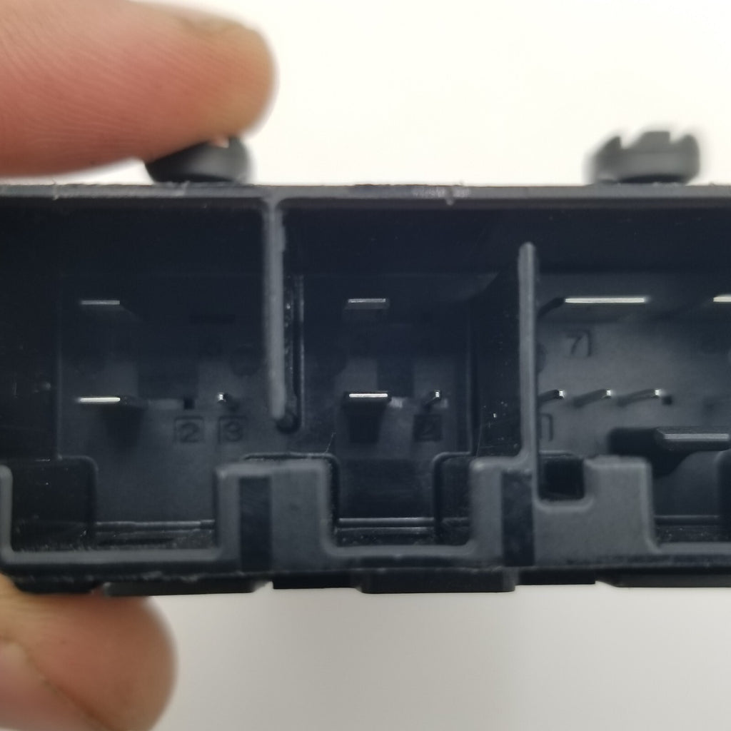 2019- 2024 BMW X5 G05 REAR LEFT DRIVER SEAT HEAT HEATED CONTROL MODULE 7490465