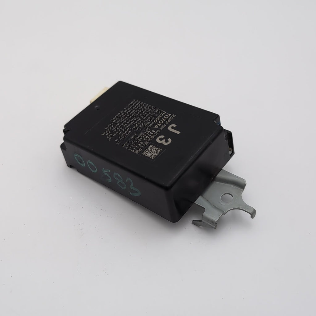 2018 2019 Toyota Camry Keyless Ignition TPMS Receiver Control Module 897B0-06110