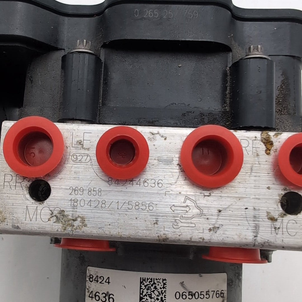 2018 Chevrolet Camaro ABS Anti Lock Brake Pump OEM 84244636