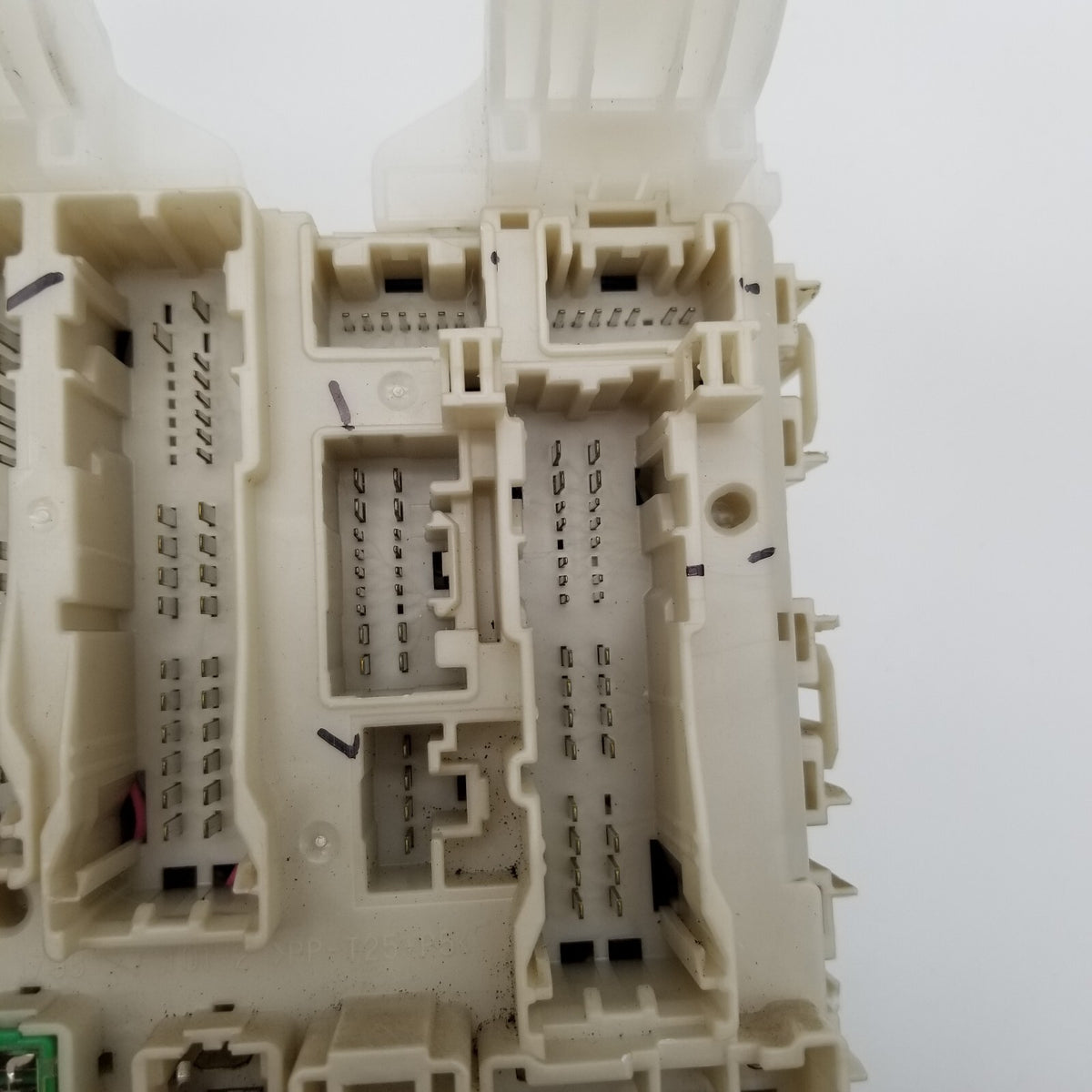 2004- 2009 Fits Toyota Prius Interior Under Dash Relay Fuse Box 82730-47300