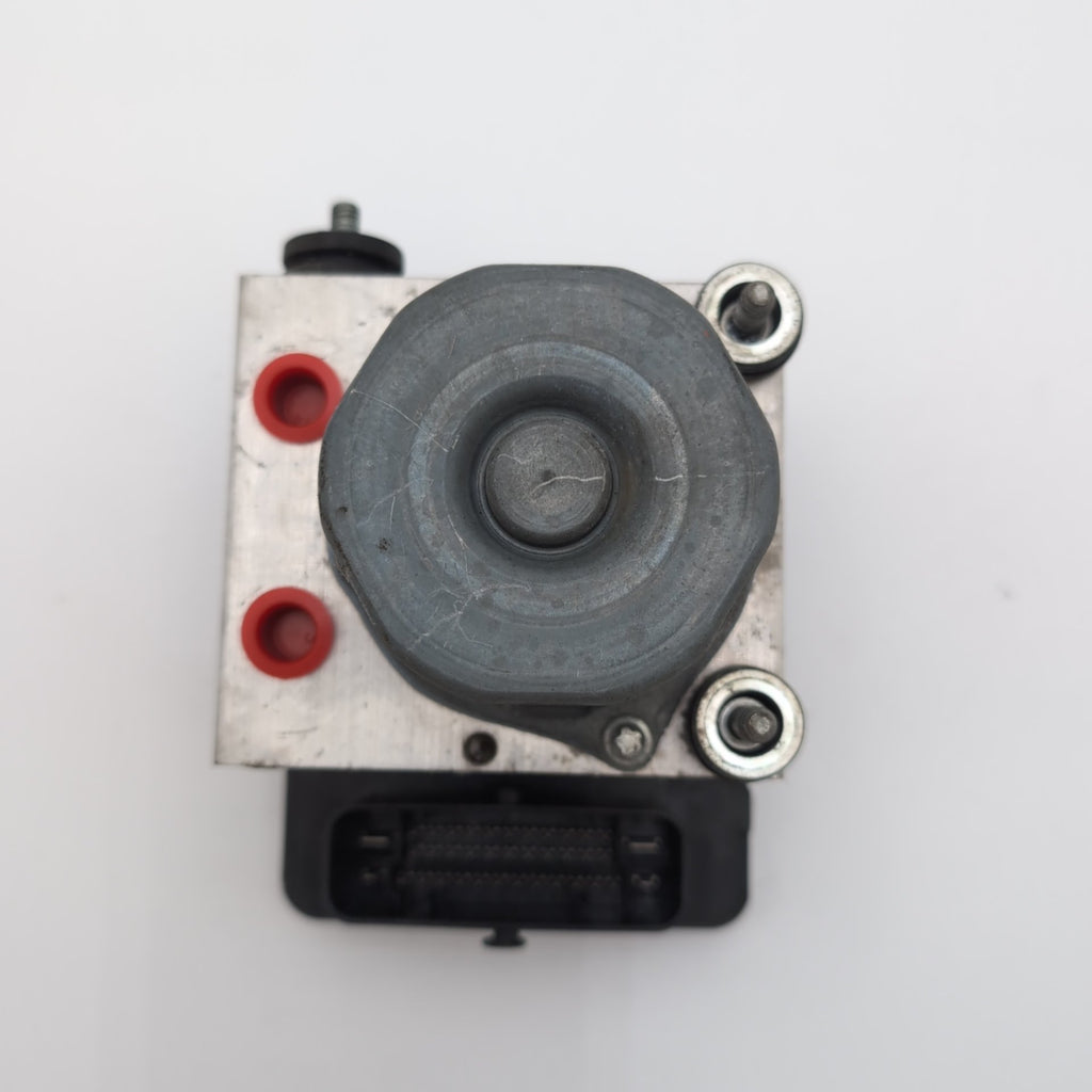 2014 2015 Mercedes CLA250 W117 ABS Anti Lock Brake Pump Control Unit A0094316412