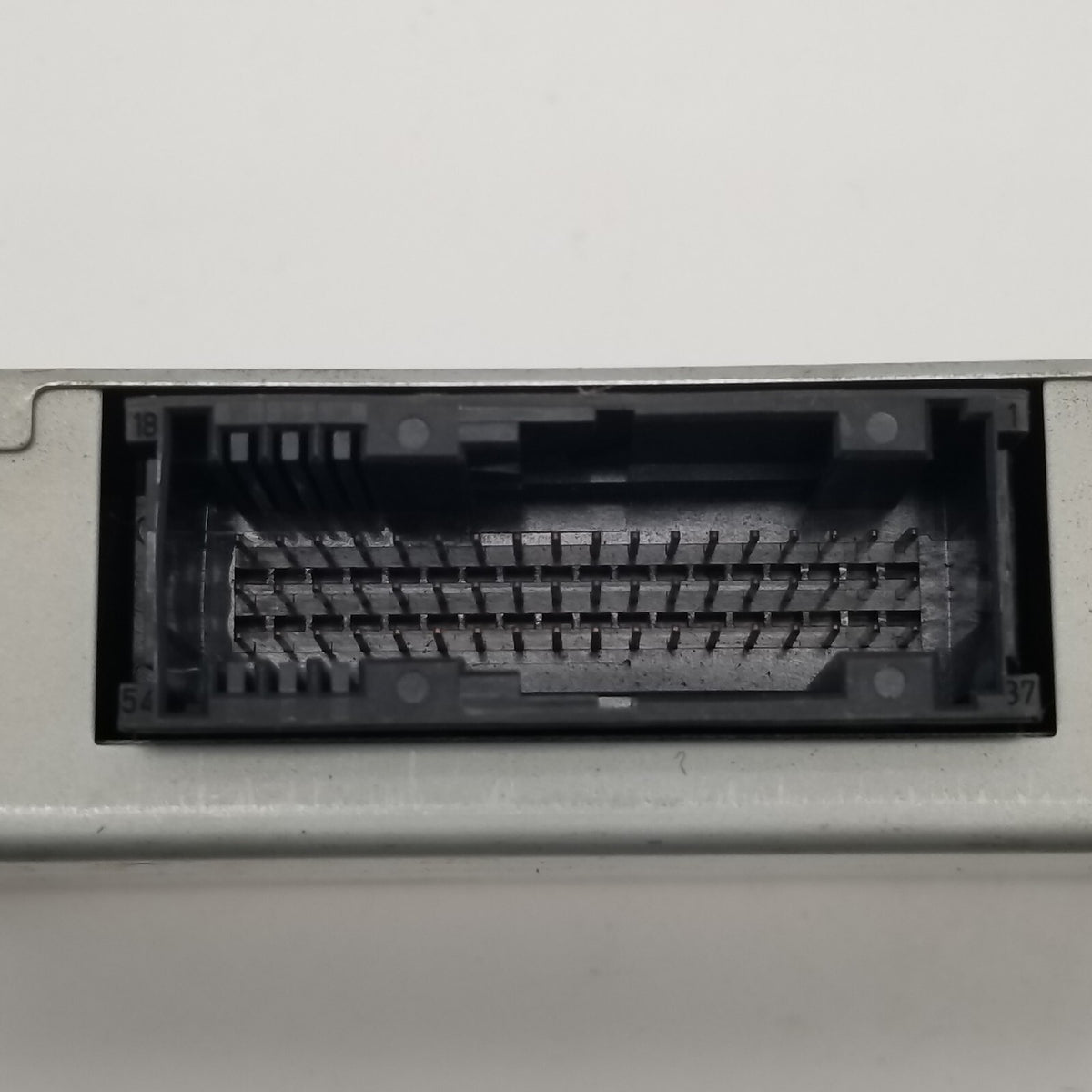 2002-2005 Land Rover Freelander TCM transmission Module UHC000220 A0028 H142J105