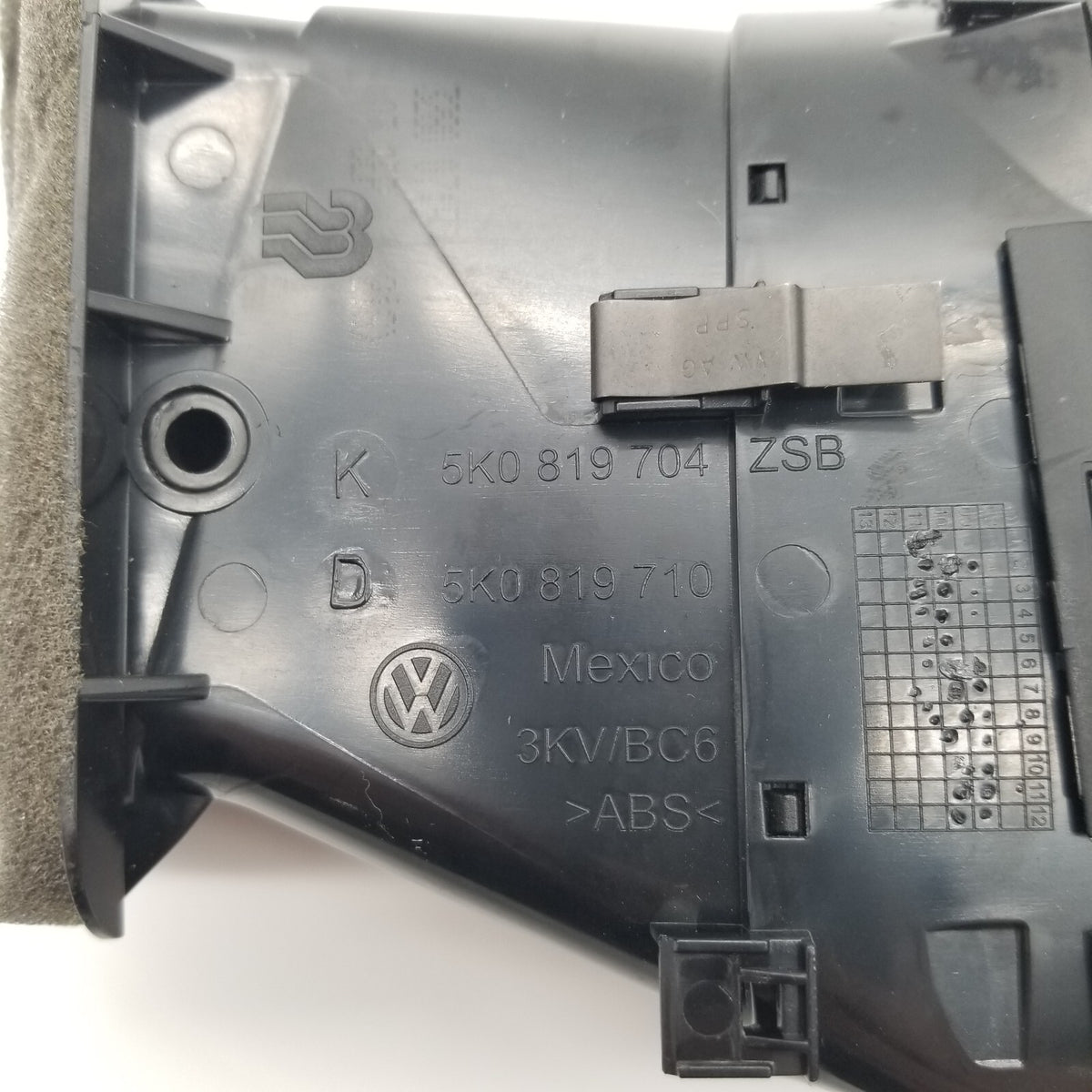 2010-2014 Volkswagen Gti Golf Dashboard Right Vent 5K0819710D 5K0819704K
