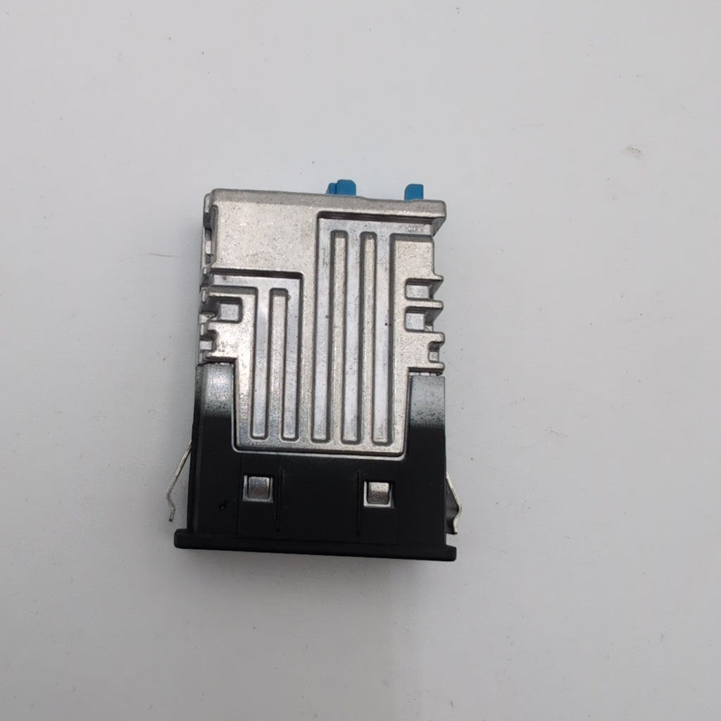 2019 - 2024 BMW G20 G26 F46 G30 G12 M3 M4 X1 X3 X4 Dual USB Port Socket 8711938