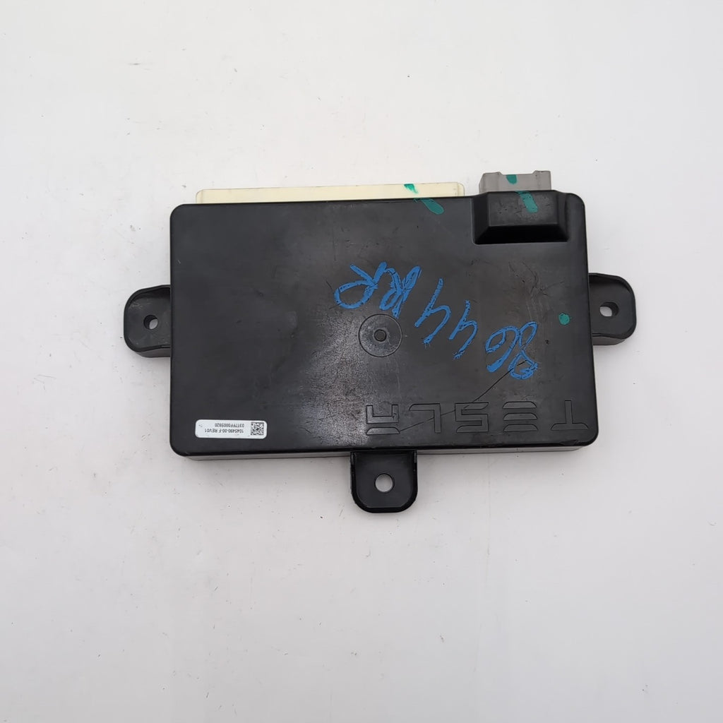 2016- 2020 Tesla Model X Rear Door Control Module OEM 1045490-00-F
