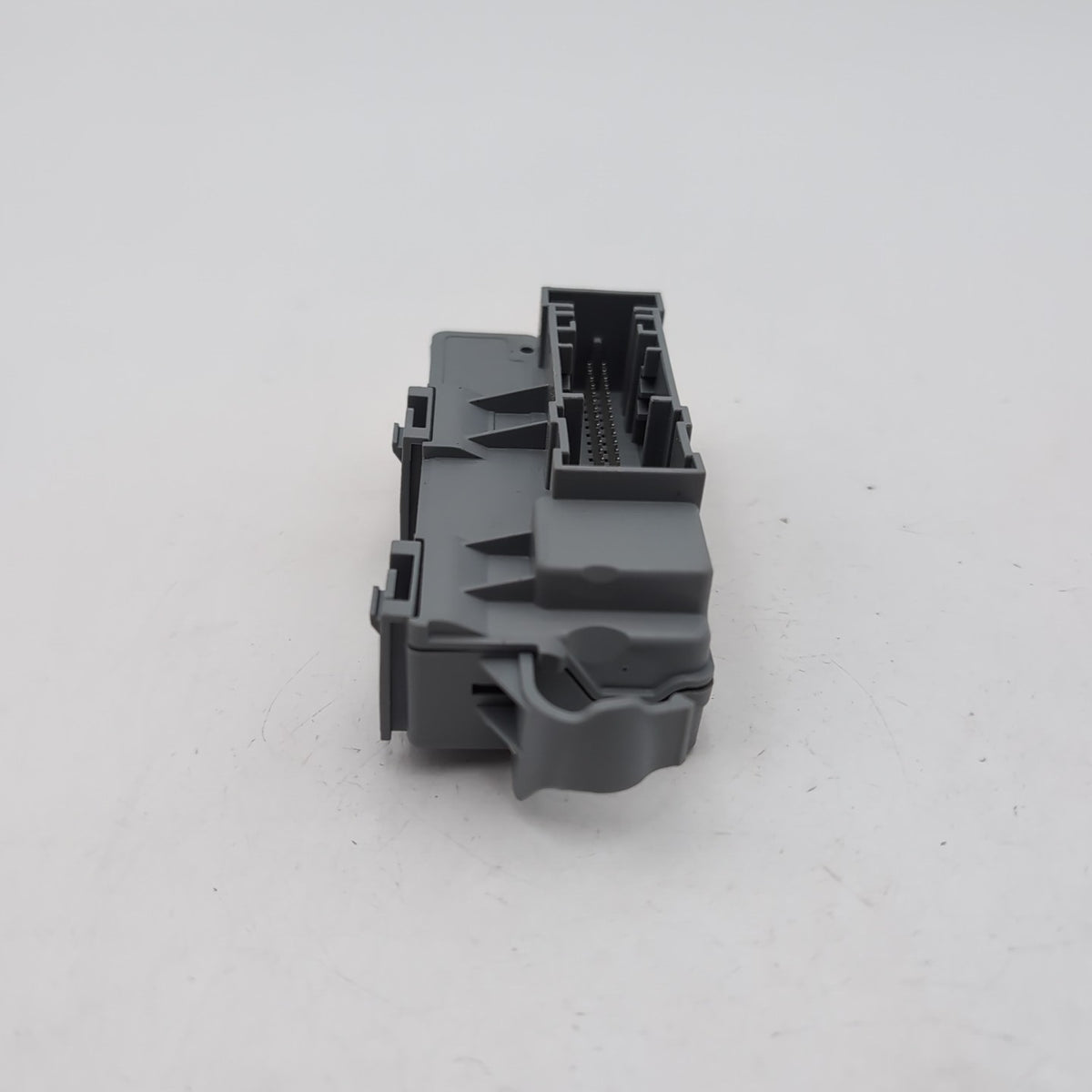 2022 - 2026 BMW X1 X2 Mini Cooper Countryman Power Distribution Box LIN Module