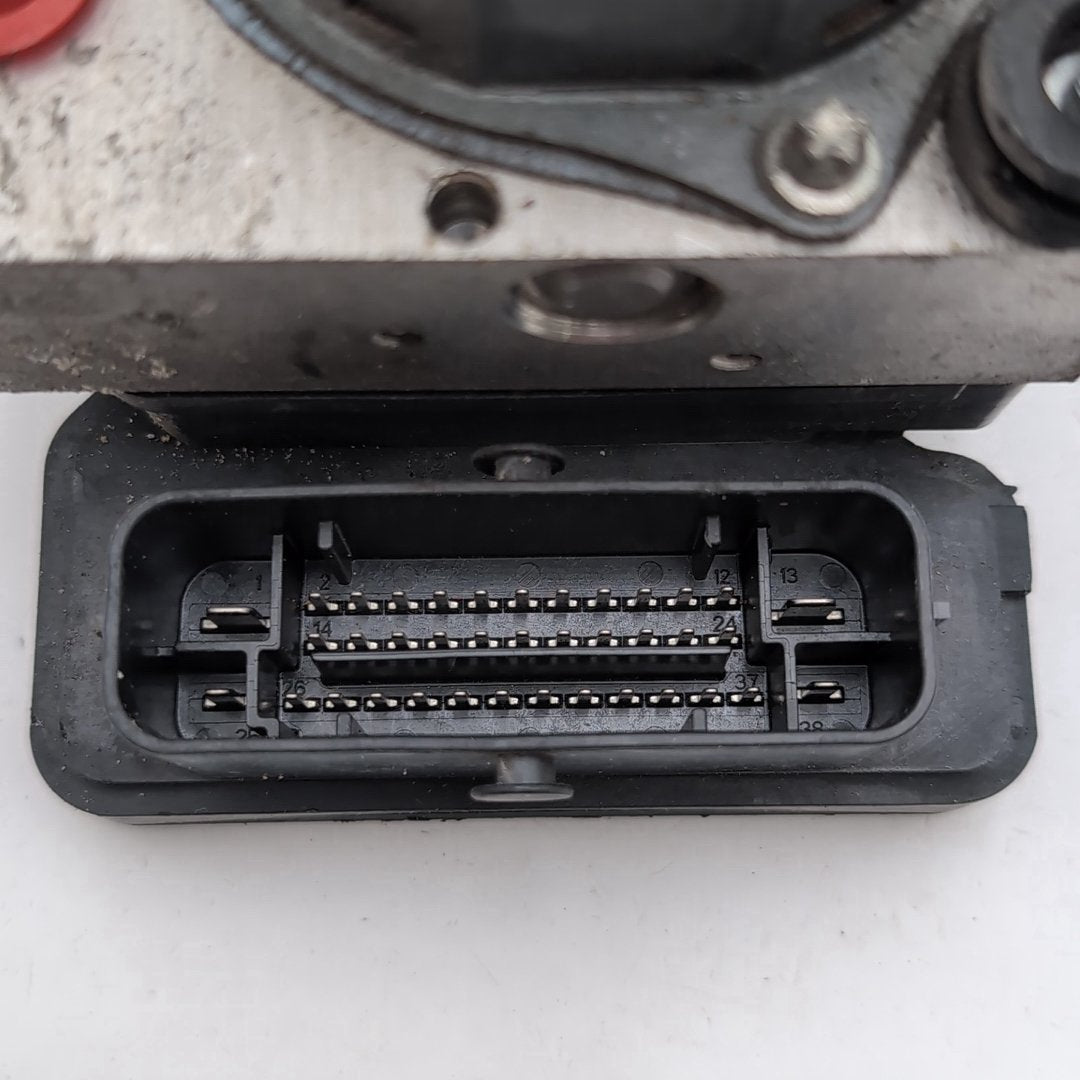 2012 2013 Nissan Versa 1.6L ABS Anti Lock Brake Pump 476609KA0A
