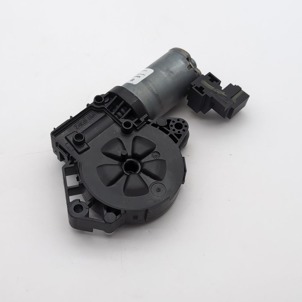 2014 2015 Mercedes S550 Bosch Rear Sun Roof Shade Motor OEM 0390200101