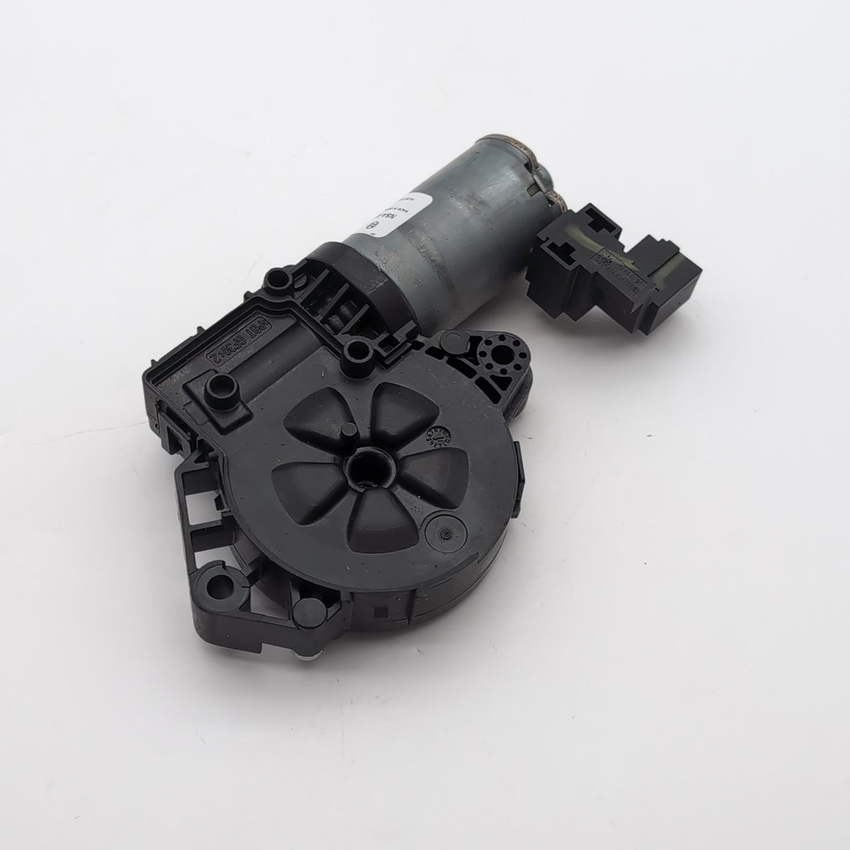 2014 2015 Mercedes S550 Bosch Rear Sun Roof Shade Motor OEM 0390200101