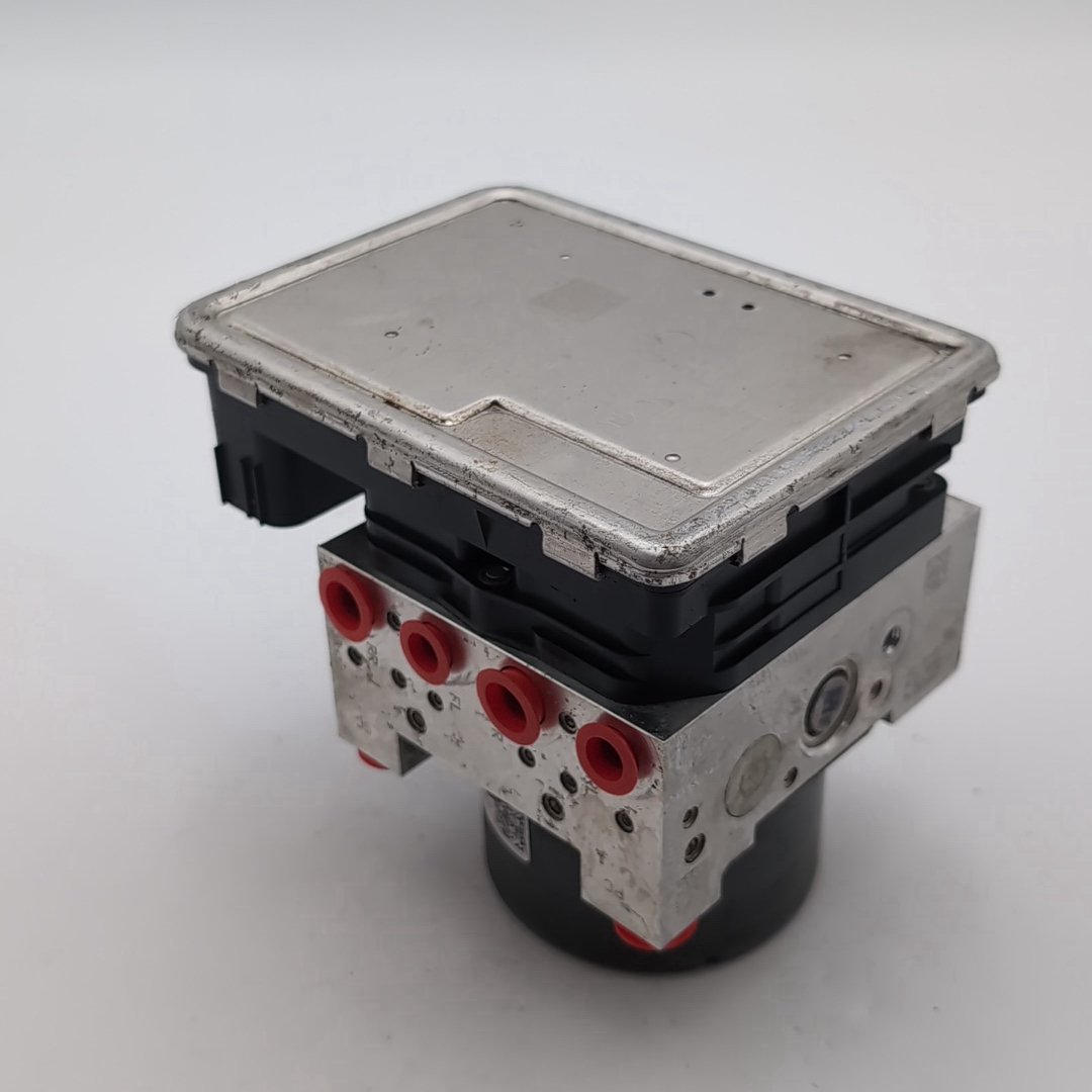 2018 2019 Chevrolet Equinox 2.0L ABS Anti Lock Brake Pump 84414760