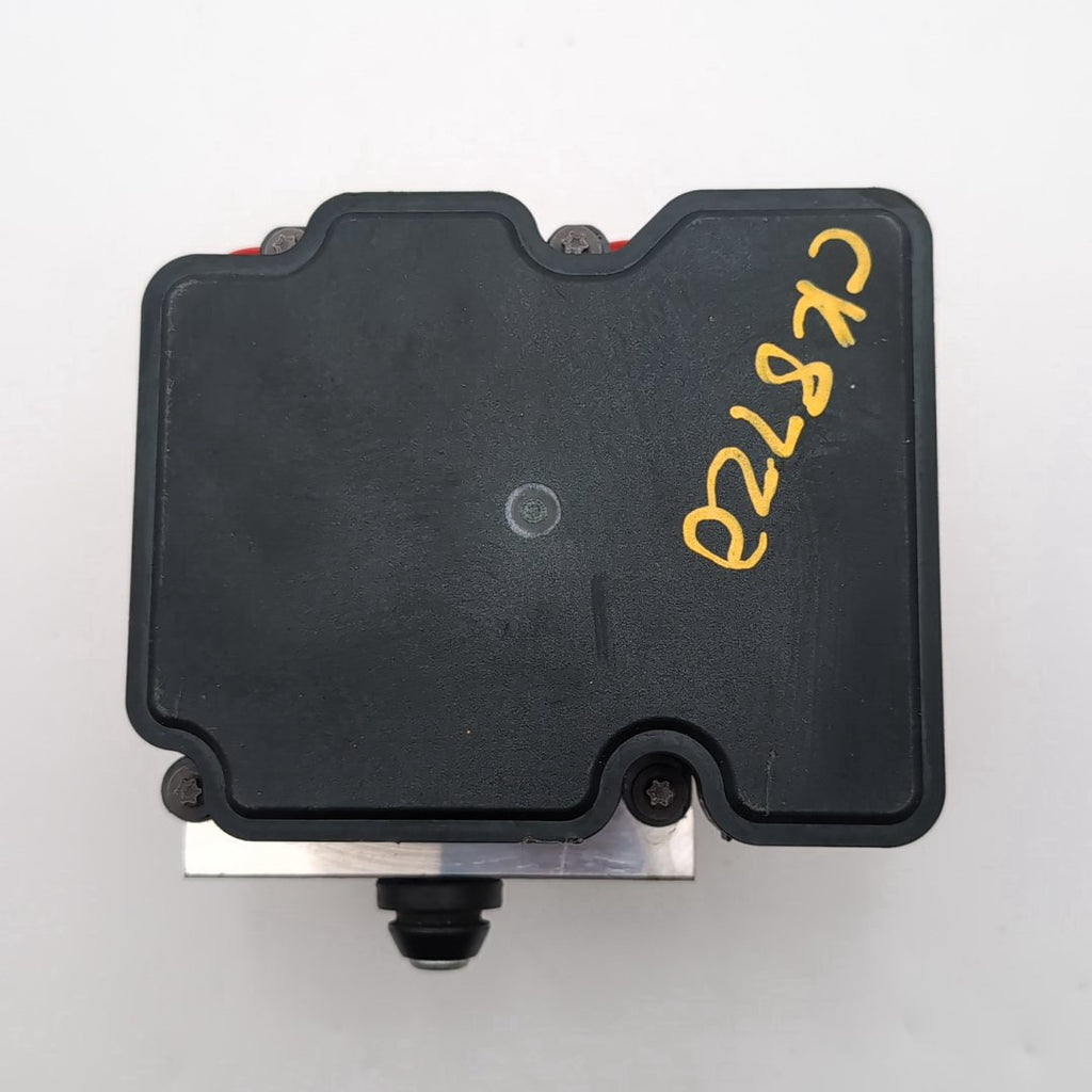 2018 Chevrolet Camaro ABS Anti Lock Brake Pump OEM 84244636