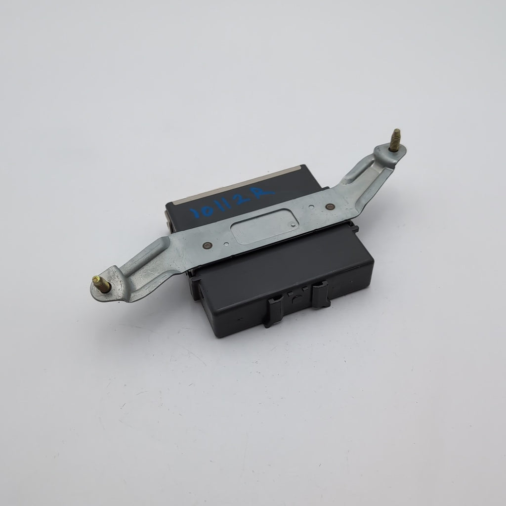 2004 2005 2006 LEXUS LS430 Headlamp Swivel Control Module 89940-50020