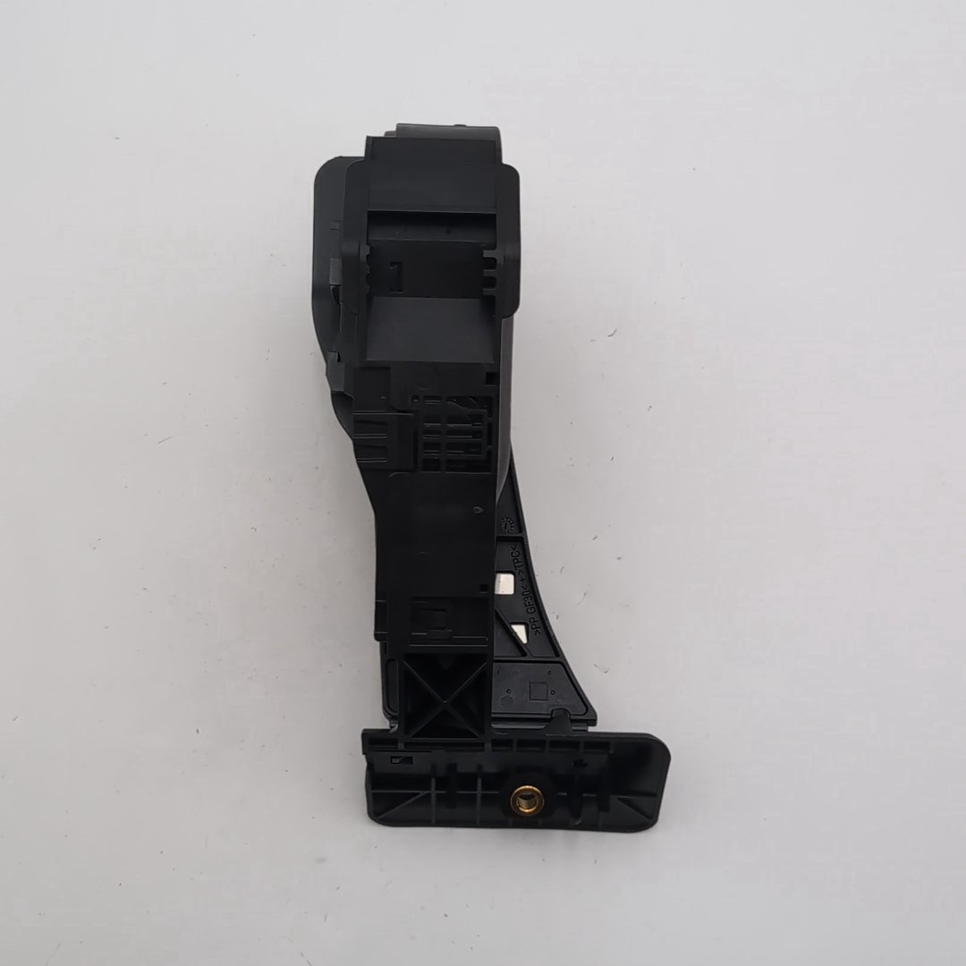 2021 - 2026 BMW G60 G70 X1 X2 Z4 Accelerator Gas Pedal OEM 6889825