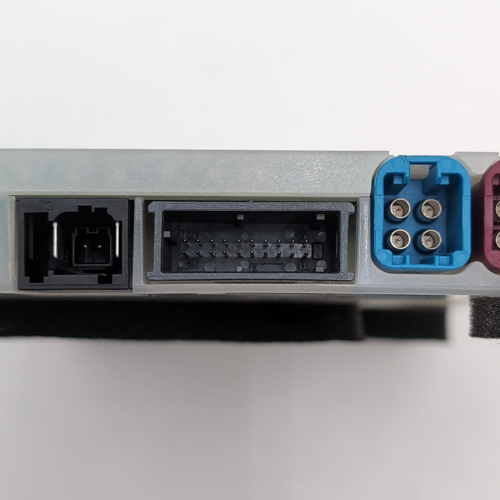 2025 BMW 330i G20 X1 U11 X3 G45 Antenna Telematics Control Module 5B5C761