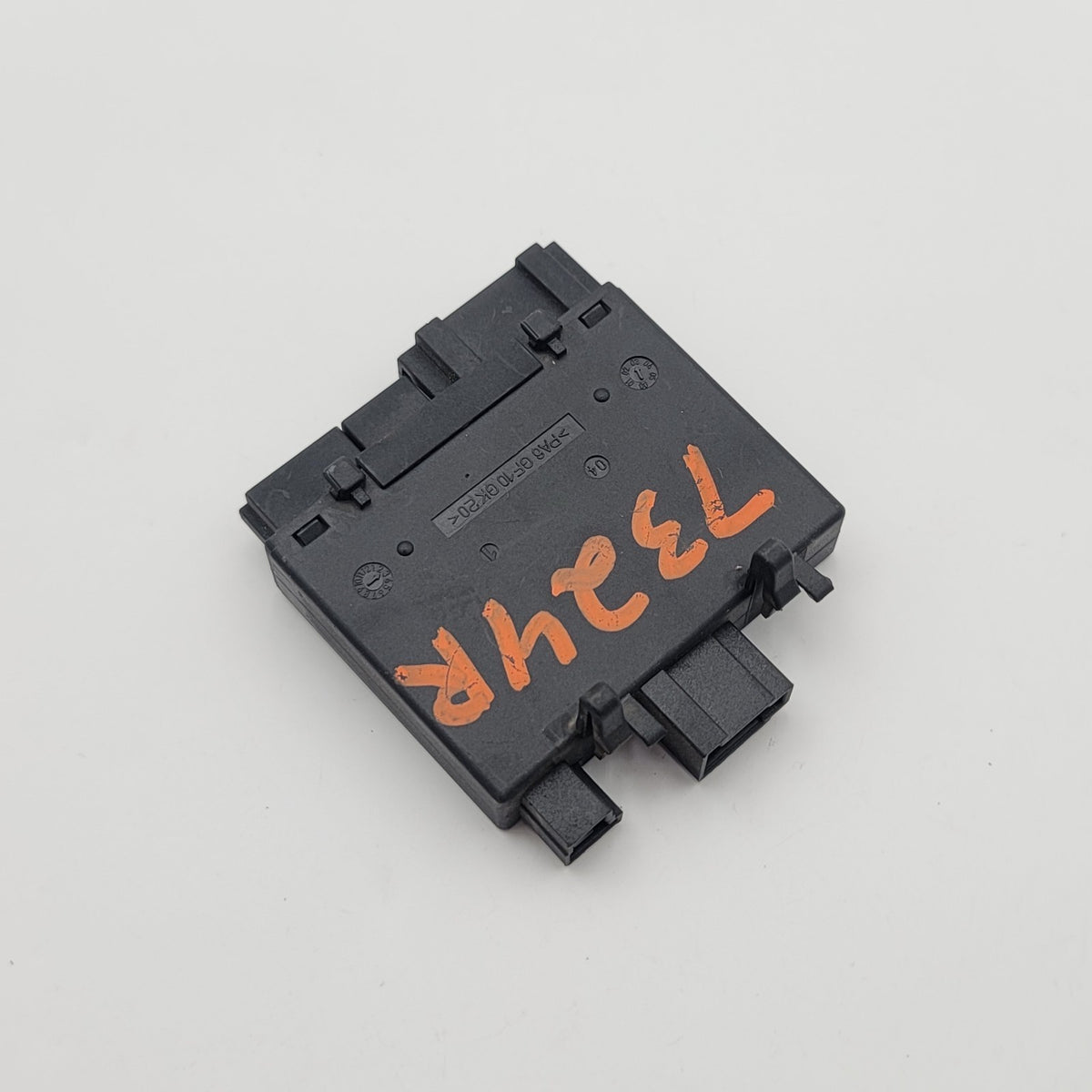 MERCEDES W209 CLK350 CLK550 CLK55 KEYLESS GO CONTROL MODULE OEM 2098202526