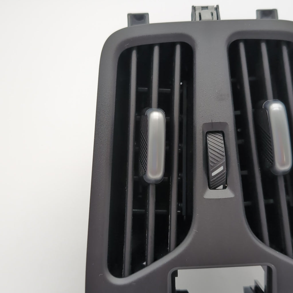 2022 2023 2024 2025 BMW X1 X2 Rear Console AC Heater Air Vent 9473179