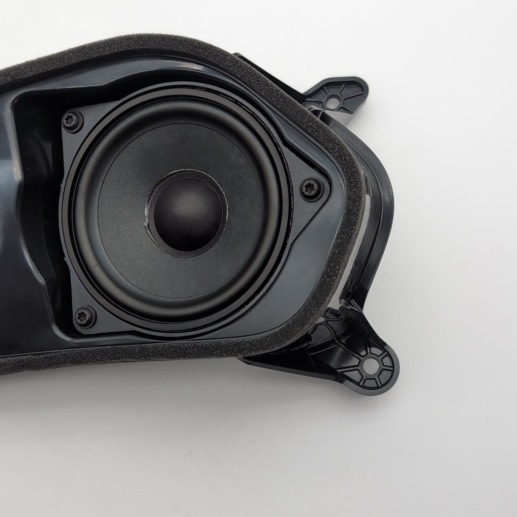 2019- 2025 BMW X7 G07 Rear Right Door Speaker Audio Mount Bracket 2622522 OEM