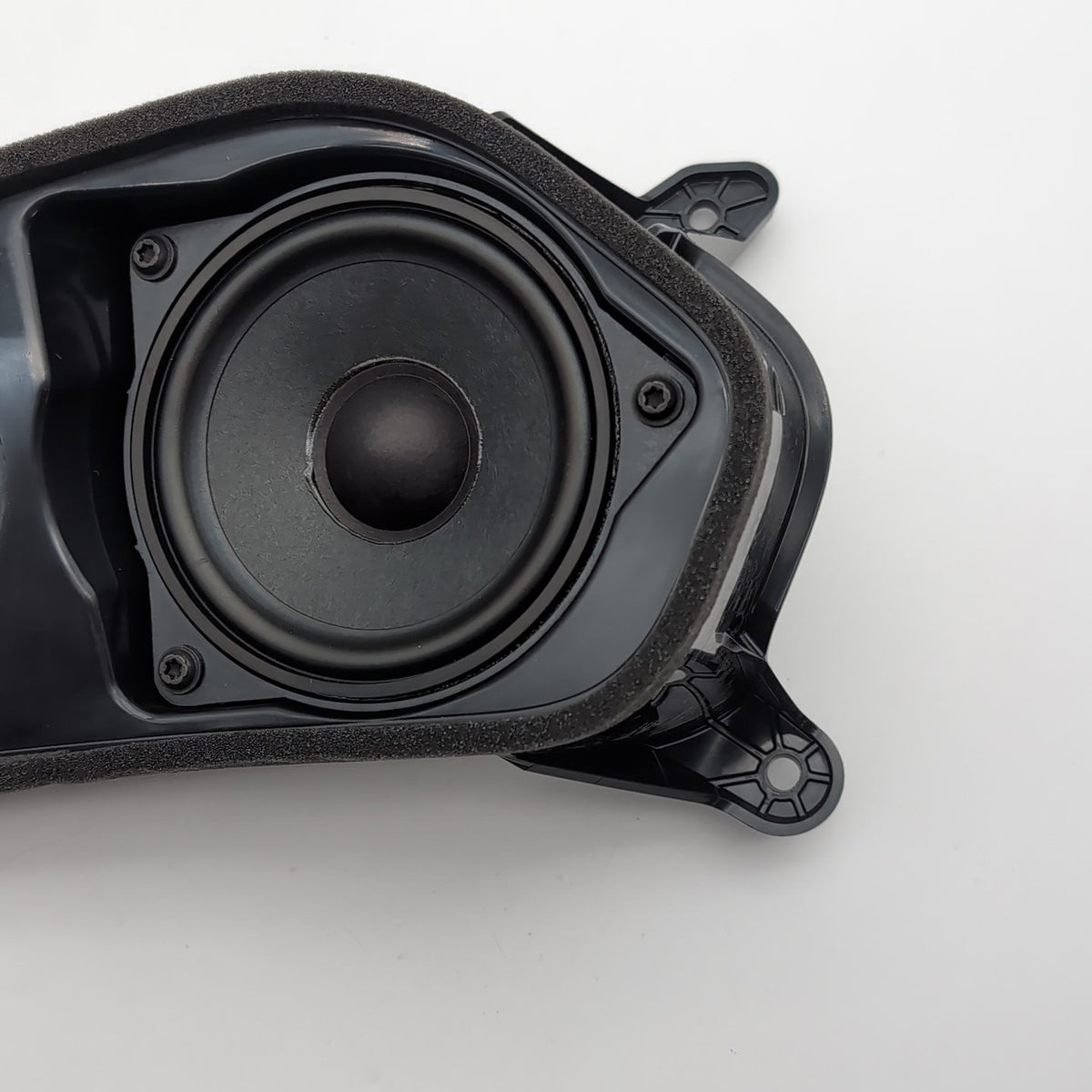 2019- 2025 BMW X7 G07 Rear Right Door Speaker Audio Mount Bracket 2622522 OEM