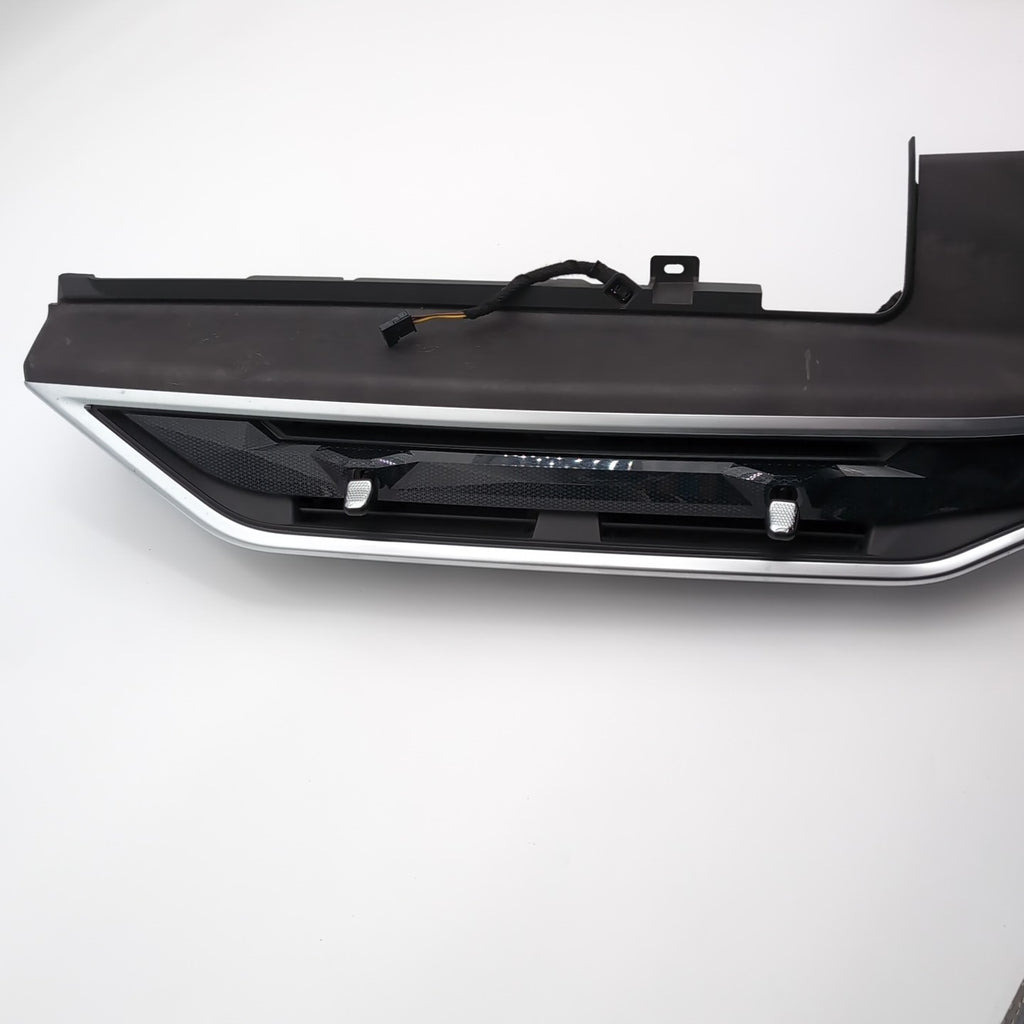 2025 BMW X5 G05 Center Dash Vent Trim Assembly Poplar Wood Grain Trim 5A01333