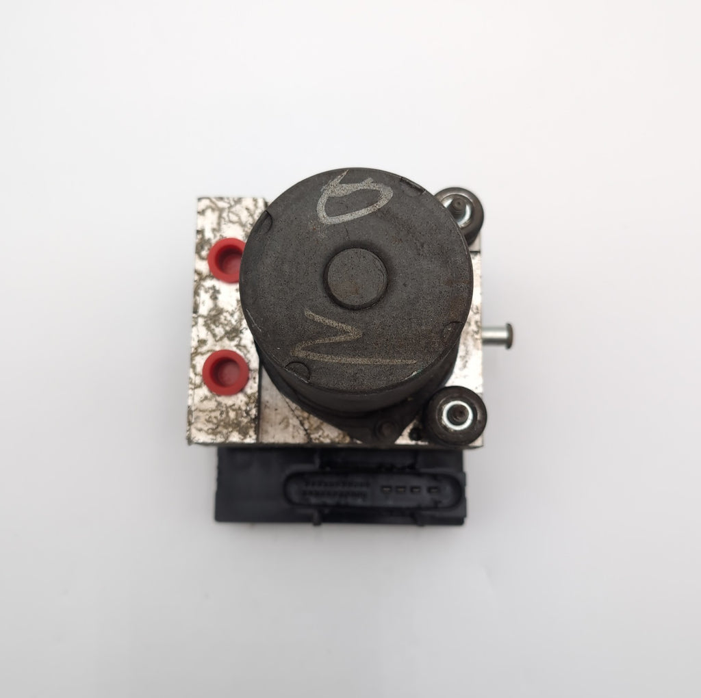 2010 Nissan Altima 2.5L ABS Anti Lock Brake Pump Control Unit OEM 47660ZX10A