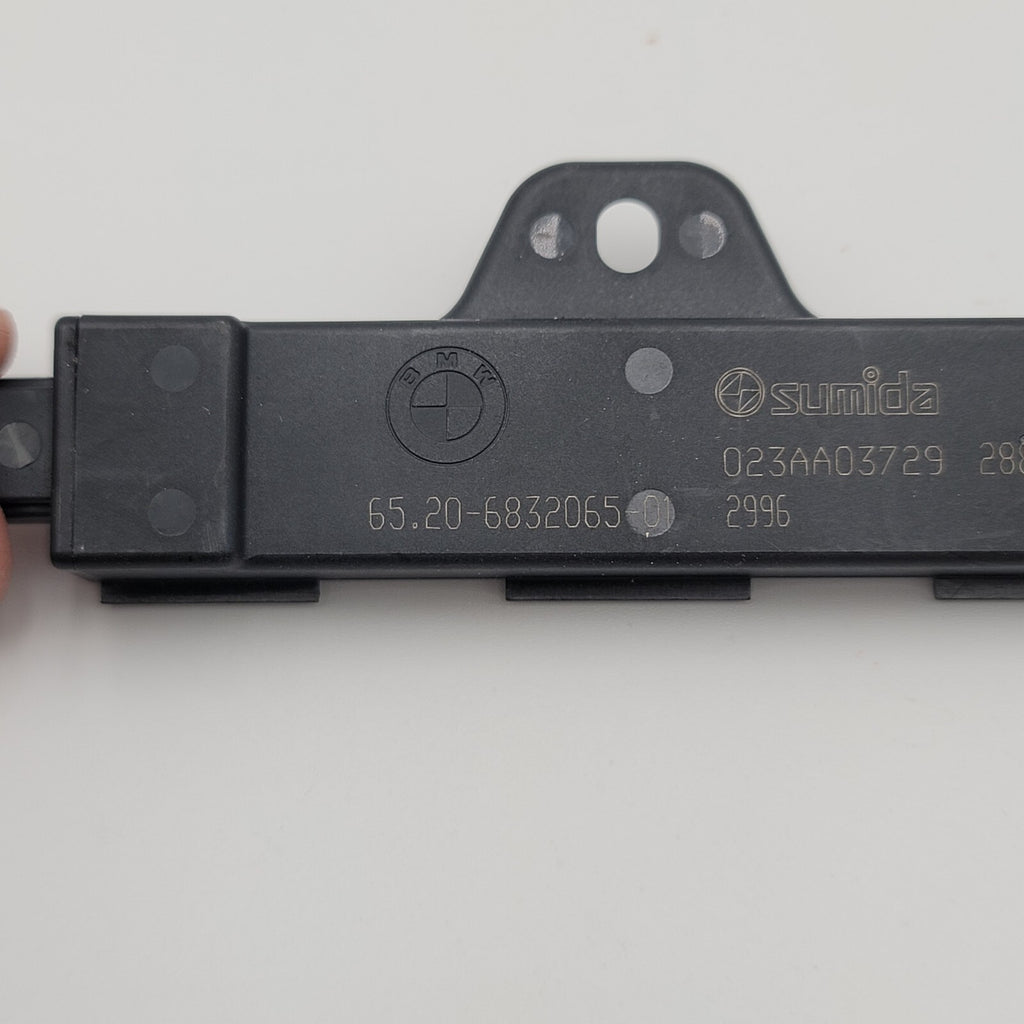 2019- 2025 BMW 330I G20 KEYLESS ENTRY ANTENNA MODULE UNIT OEM 6520 6832065