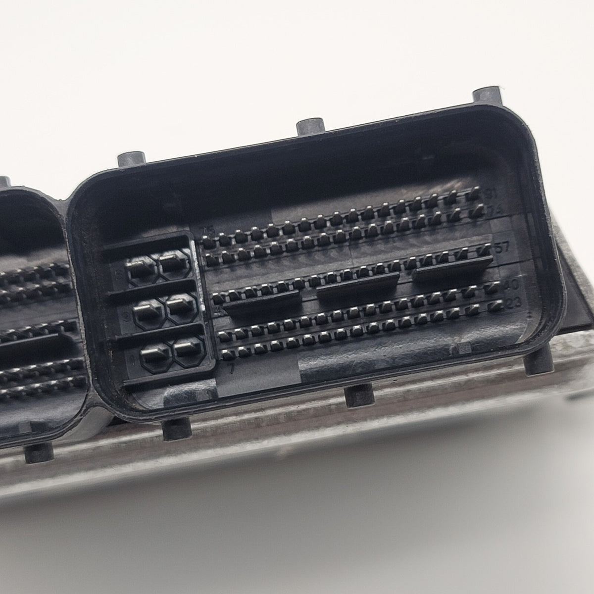 2020 2021 Kia Soul Engine Computer Control Module ECU 39172-2ELC0