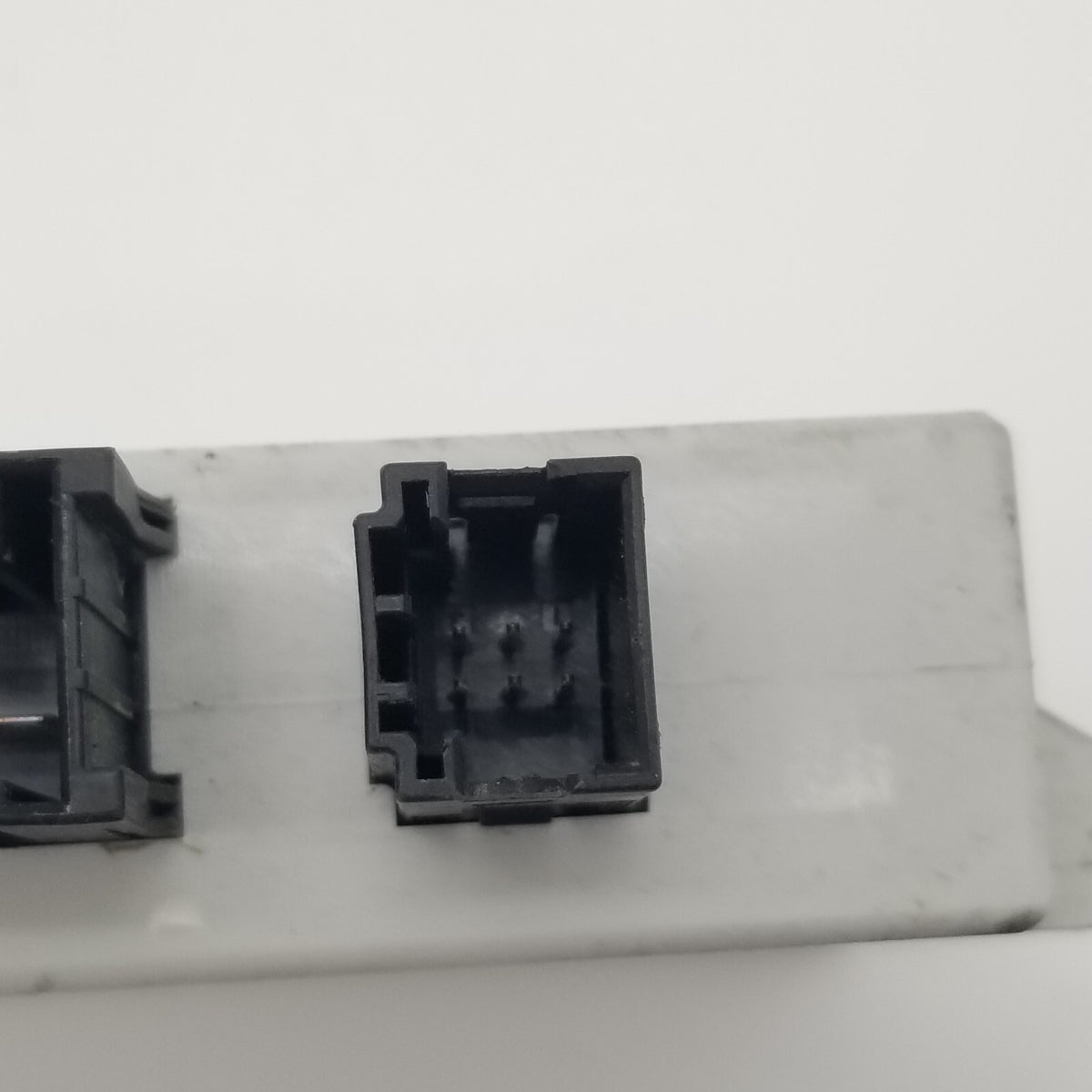 2002- 2008 Bmw 745I 750I 760I Rear Heated Seat Control Module OEM 6918567