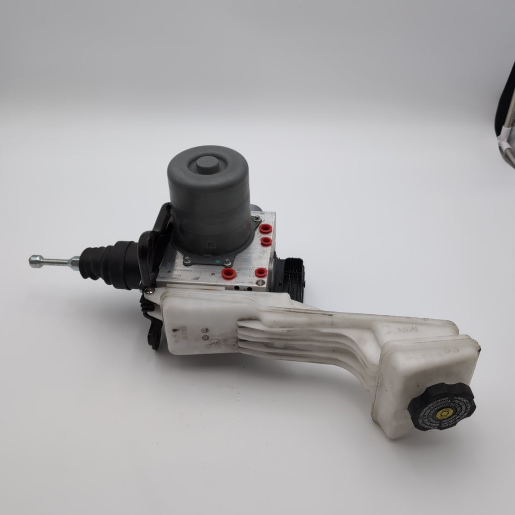 2022 2023 2024 Cadillac 2.0L ABS Master Cylinder Brake Booster 87814754