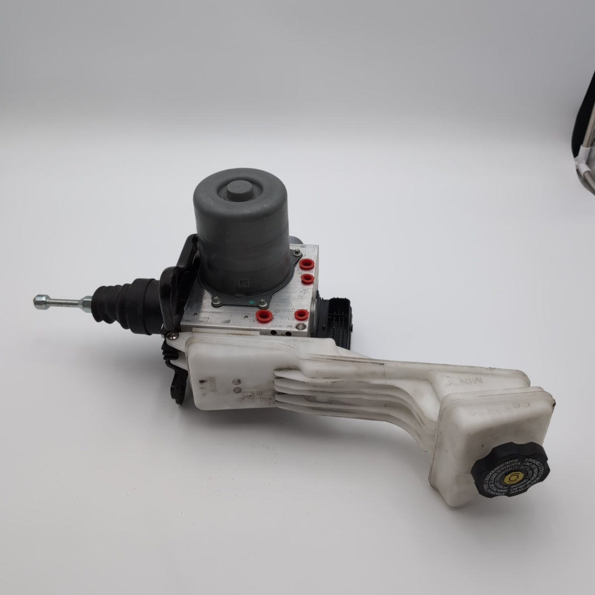 2022 2023 2024 Cadillac 2.0L ABS Master Cylinder Brake Booster 87814754