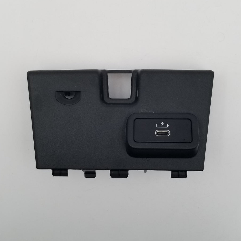 2019- 2024 BMW 330i G20 USB-C INTERFACE CHARGING PORT PLUG w/ TRIM